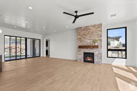 1043 N Falcon View E Hurricane UT 84737