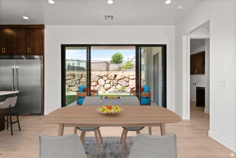 1043 N Falcon View E Hurricane UT 84737