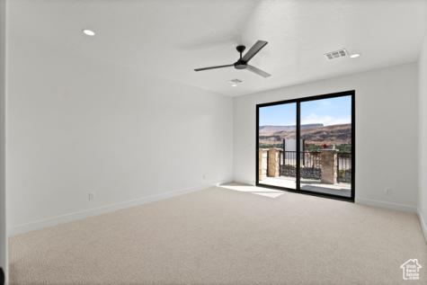 1043 N Falcon View E Hurricane UT 84737