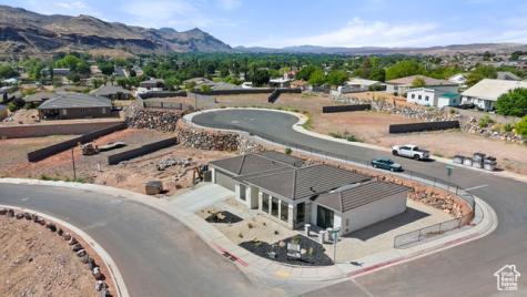 1043 N Falcon View E Hurricane UT 84737