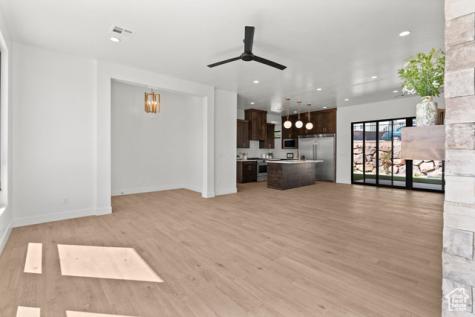1043 N Falcon View E Hurricane UT 84737