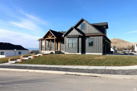 1087 E 160 N Hyde Park UT 84318