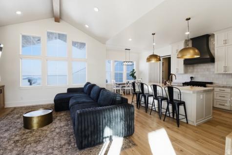 1087 E 160 N Hyde Park UT 84318