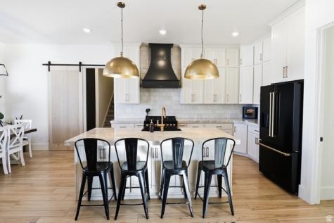 1087 E 160 N Hyde Park UT 84318