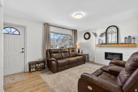 279 N 800 E Payson UT 84651