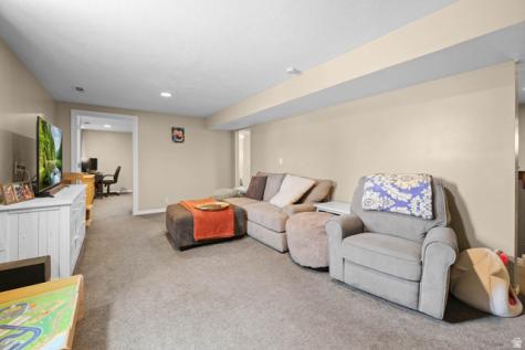 5844 S 920 E Murray UT 84121