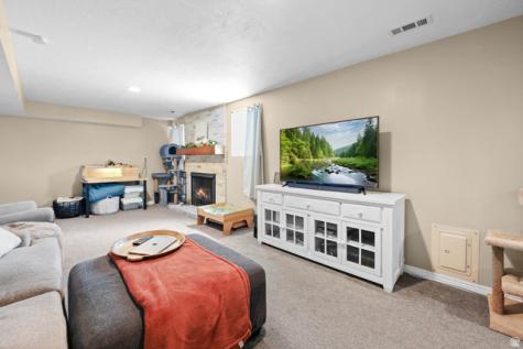 5844 S 920 E Murray UT 84121