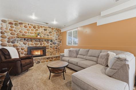 1320 E Woodhill Circle Sandy UT 84092