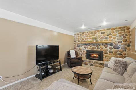 1320 E Woodhill Circle Sandy UT 84092