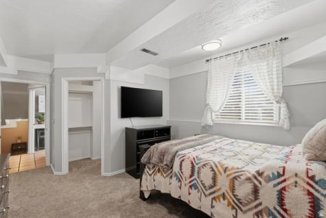 1320 E Woodhill Circle Sandy UT 84092
