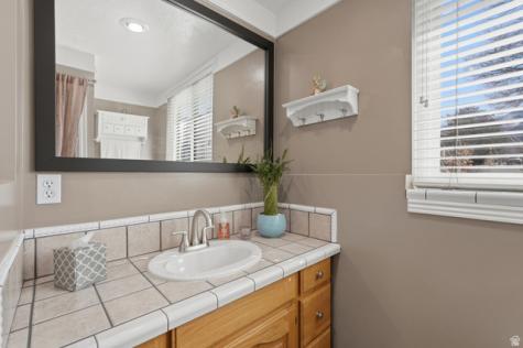 1320 E Woodhill Circle Sandy UT 84092
