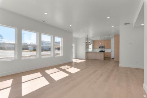 229 E 670 S Payson UT 84651