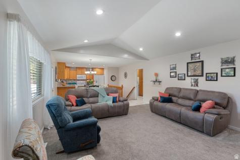 641 W 3550 S Riverdale UT 84405