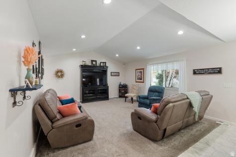 641 W 3550 S Riverdale UT 84405