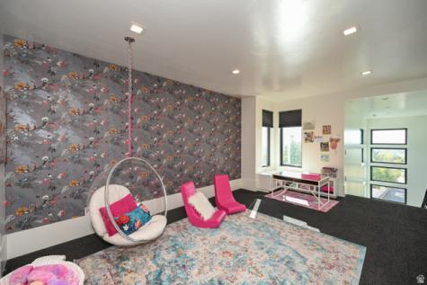 3381 E 9980 S Sandy UT 84092