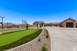 1141 E Lost Ridge Drive Washington UT 84780