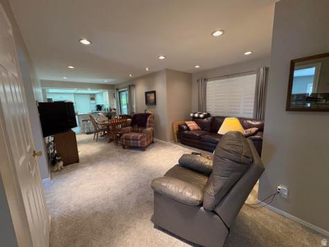 545 S 1350 E Fruit Heights UT 84037