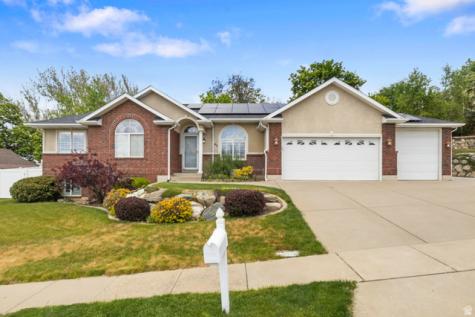 43 E Peachtree Drive N Centerville UT 84014