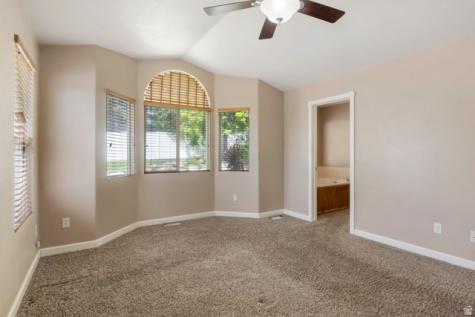 43 E Peachtree Drive N Centerville UT 84014