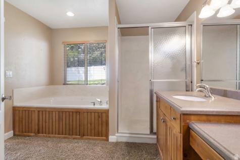 43 E Peachtree Drive N Centerville UT 84014