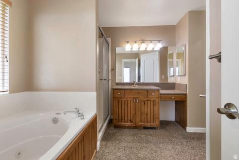 43 E Peachtree Drive N Centerville UT 84014