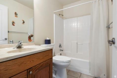 43 E Peachtree Drive N Centerville UT 84014