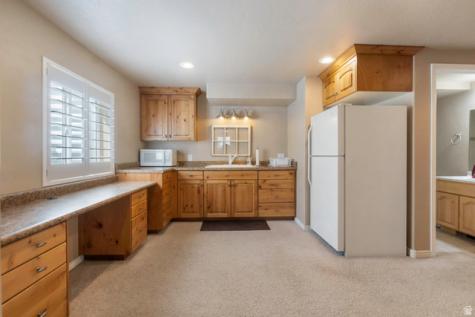 43 E Peachtree Drive N Centerville UT 84014