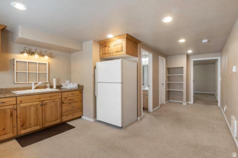 43 E Peachtree Drive N Centerville UT 84014