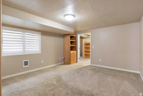 43 E Peachtree Drive N Centerville UT 84014
