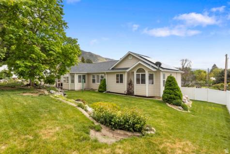 43 E Peachtree Drive N Centerville UT 84014