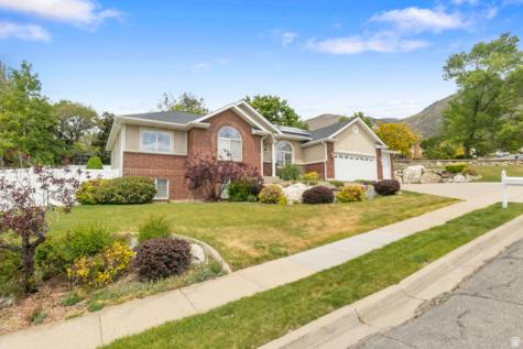 43 E Peachtree Drive N Centerville UT 84014