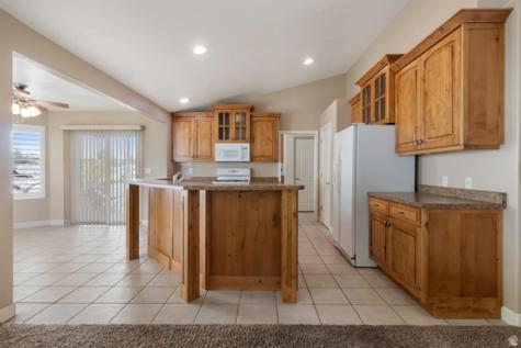 43 E Peachtree Drive N Centerville UT 84014