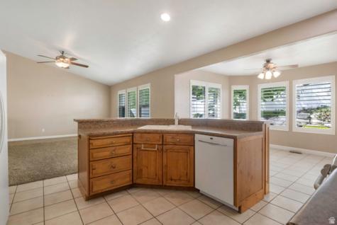 43 E Peachtree Drive N Centerville UT 84014