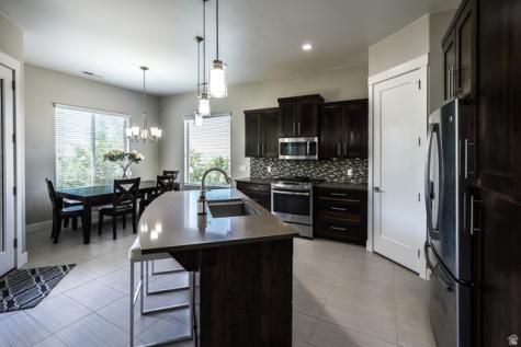 1288 E Silver Shadows Drive Washington UT 84780