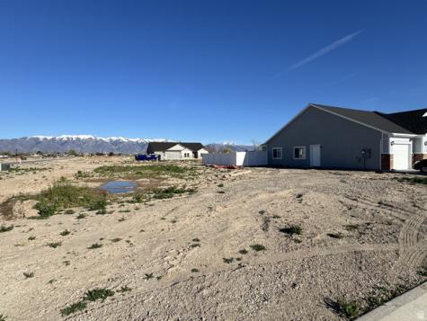 2745 W 2495 S Syracuse UT 84075