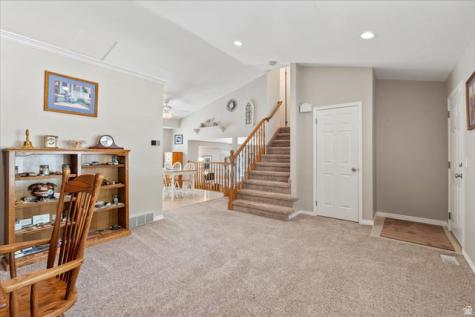 8260 S 560 E Sandy UT 84070