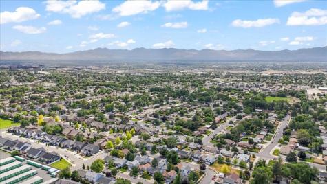 8260 S 560 E Sandy UT 84070