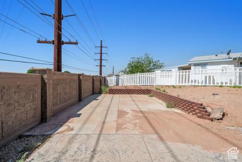 2752 E 50 S St. George UT 84790