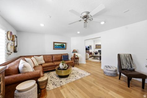 699 W 650 S Springville UT 84663
