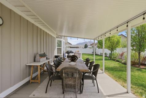 699 W 650 S Springville UT 84663