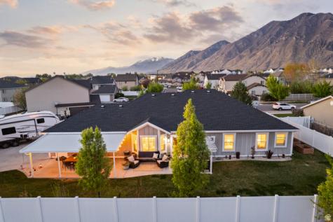699 W 650 S Springville UT 84663