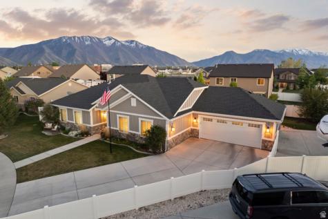 699 W 650 S Springville UT 84663