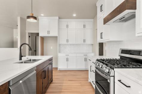 1130 E 245 N Hyde Park UT 84318