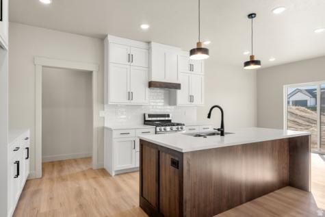 1130 E 245 N Hyde Park UT 84318