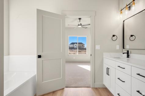 1130 E 245 N Hyde Park UT 84318