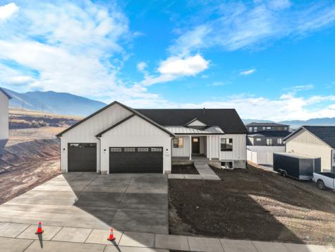 1130 E 245 N Hyde Park UT 84318
