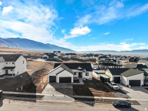 1130 E 245 N Hyde Park UT 84318