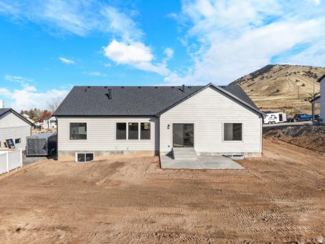 1130 E 245 N Hyde Park UT 84318