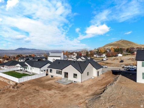 1130 E 245 N Hyde Park UT 84318