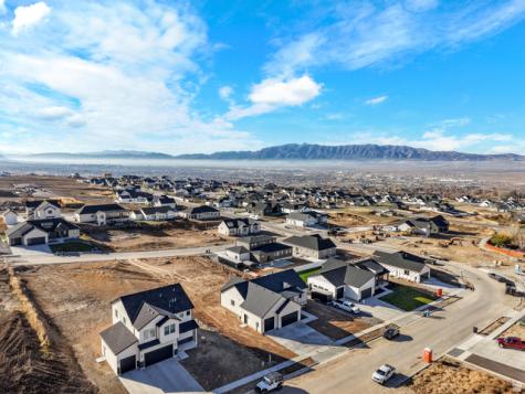 1130 E 245 N Hyde Park UT 84318